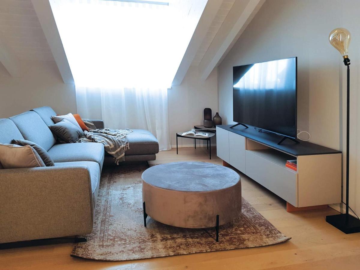 AR Chelsea Penthouse - Housity