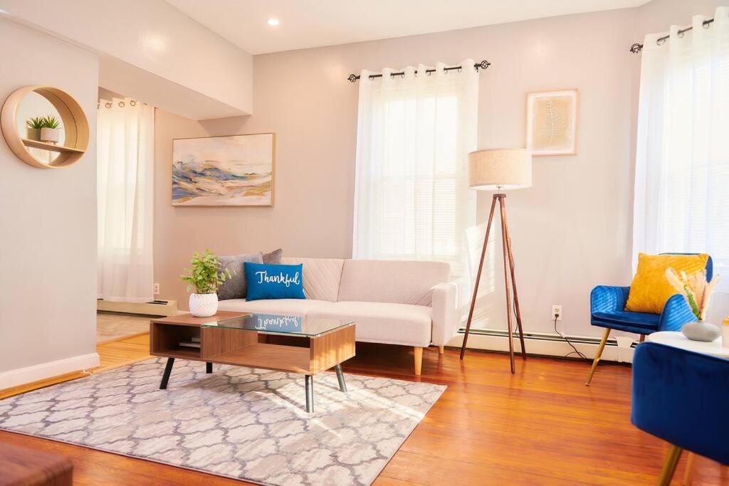 Cozy apartment 1st 10min Walk Downtown and City View - Housity