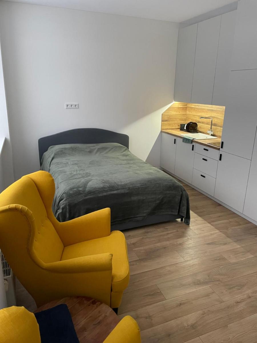 Airport lux apartment 30 Self Check-In Free Parking - Housity