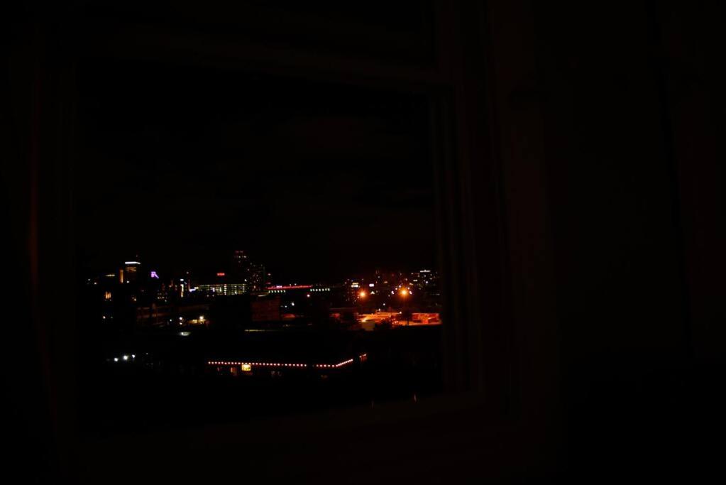 Cozy apartment 2nd 10min Walk Downtown and City View - Housity