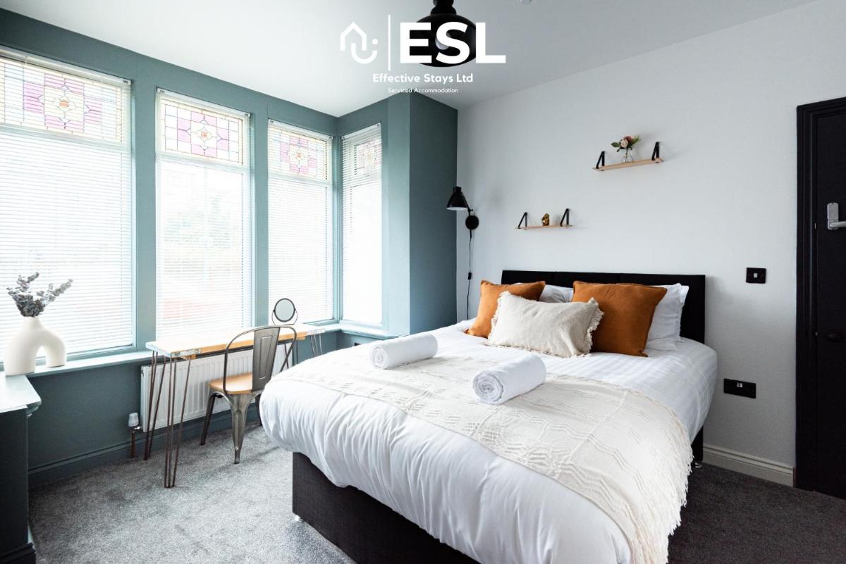 5 Bedroom Victorian Town House - Perfect for Contractors and Family Groups - Housity