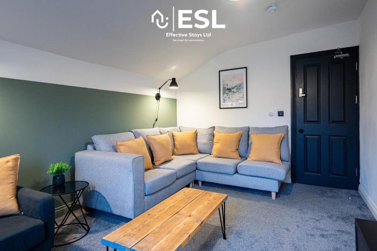 5 Bedroom Victorian Town House - Perfect for Contractors and Family Groups - Housity