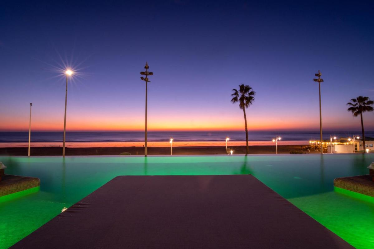 Piscina en o cerca de Cádiz Bahía by QHotels