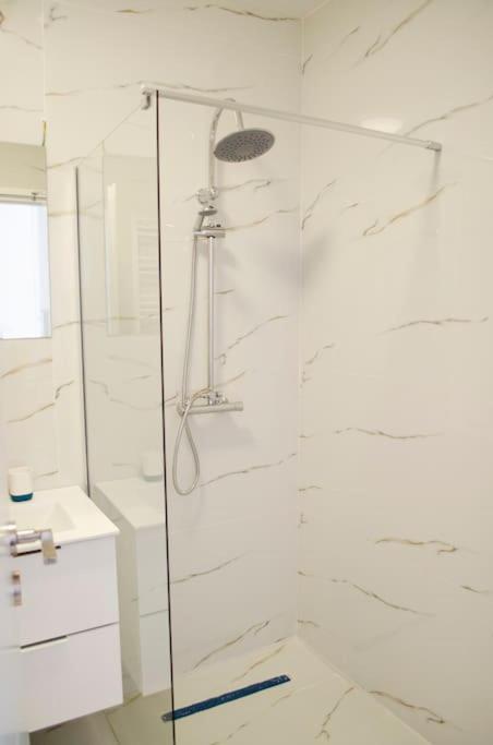 3 DREAM APARTMANT 3+PARCARE GRATUITA - Housity