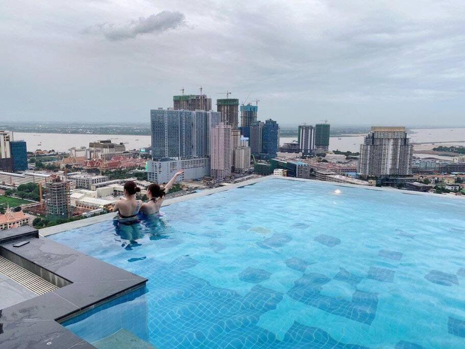 Paradise Condo - Housity