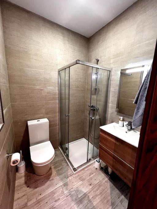 Viewline SeaView Modern 3 Bedroom Apartment - Housity