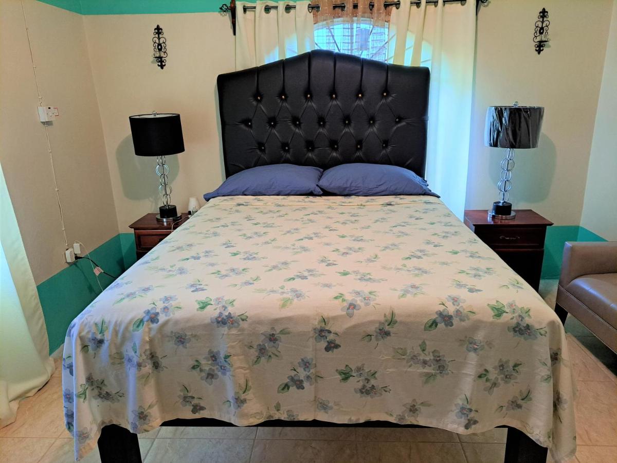 Pleasant Get-Away - Housity