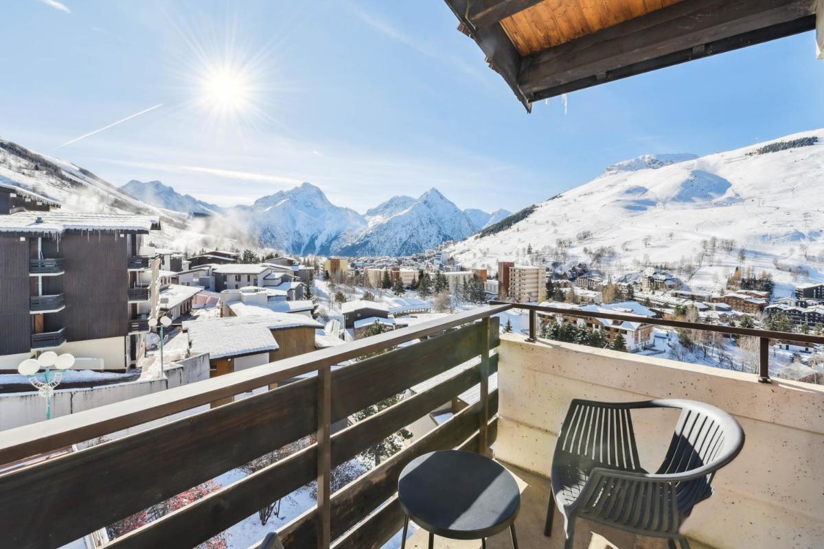 Vue générale sur la montagne ou vue sur la montagne depuis l'hôtel