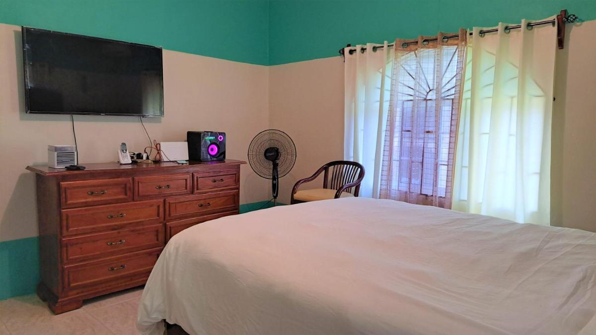 Pleasant Get-Away - Housity