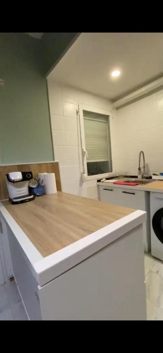 Calle la cadena 23 varea, Logroño , cerca piscinas de varea - Housity
