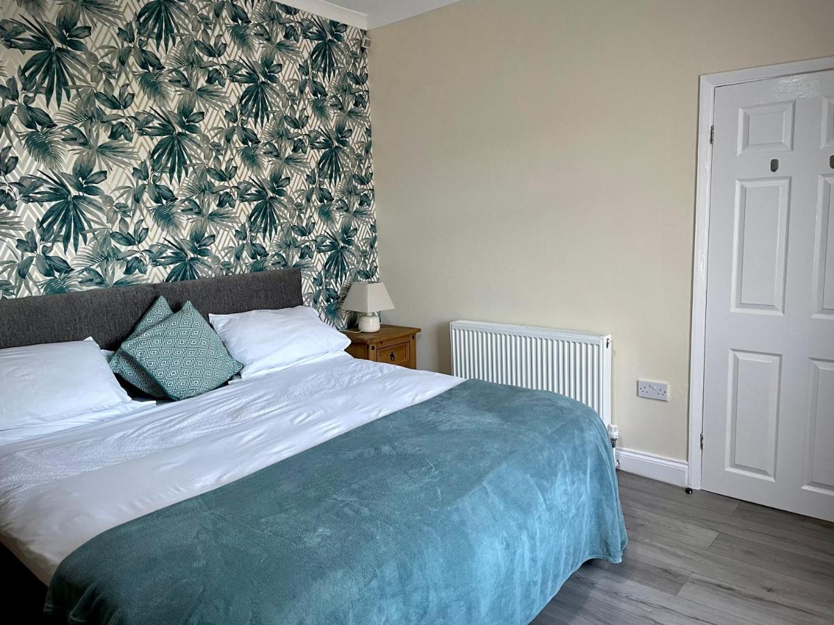 Milburn Cottage 2- Luxury Accommodation - Housity
