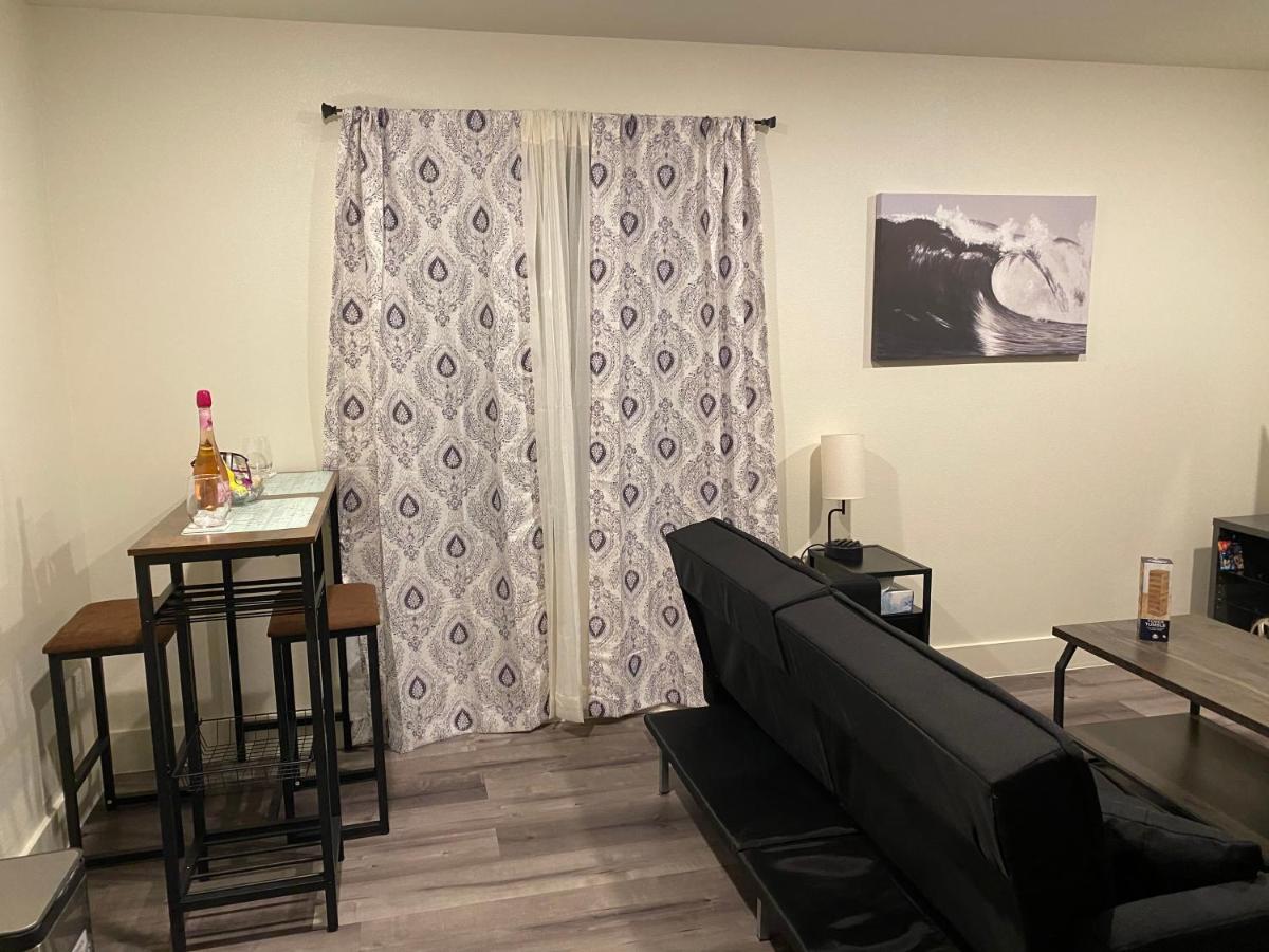 Staycation in Dallas - Housity