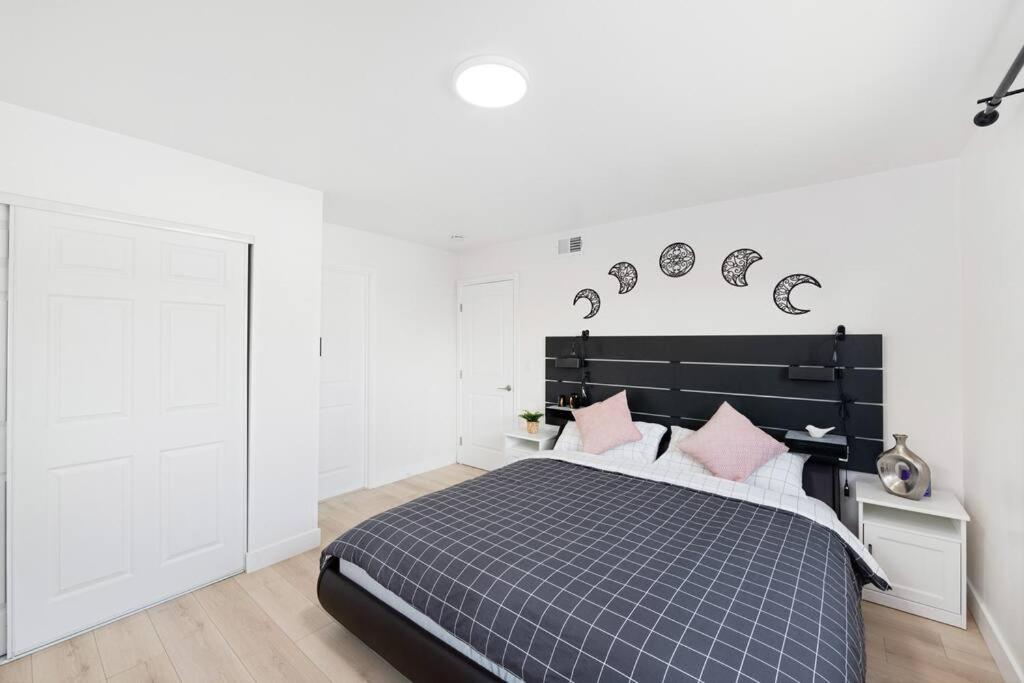 Charming Vacation Rental Home Near Disneyland Park - Housity
