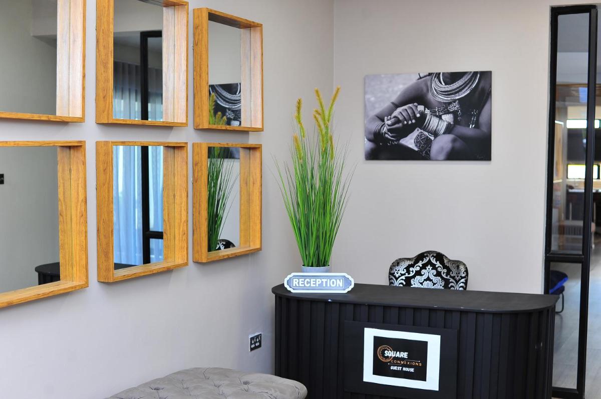 Square Connexions Guest House - Housity