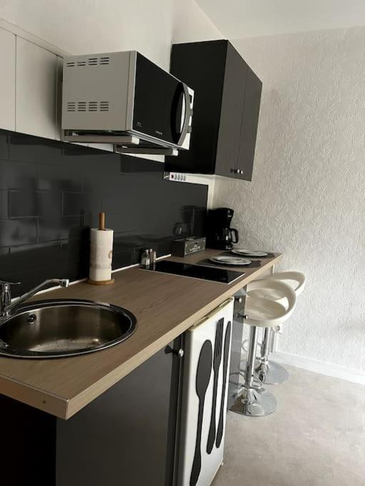 Joli studio avec parking privé - Hizvo