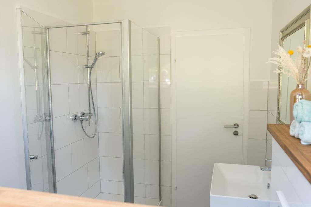 Ferien in Neviges - Housity