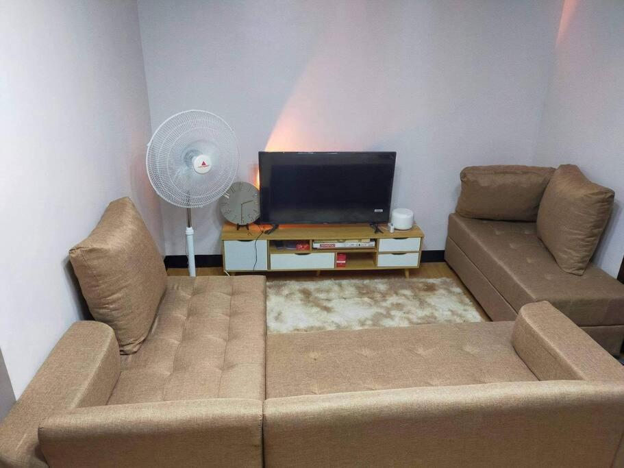 Cozy A10 Staycation - Hizvo