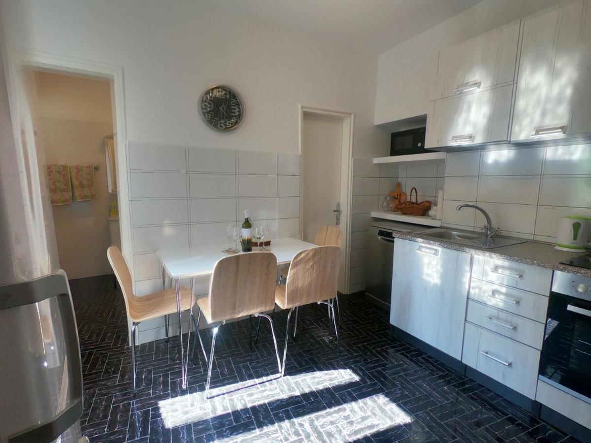 APARTMENT DINKA - Housity