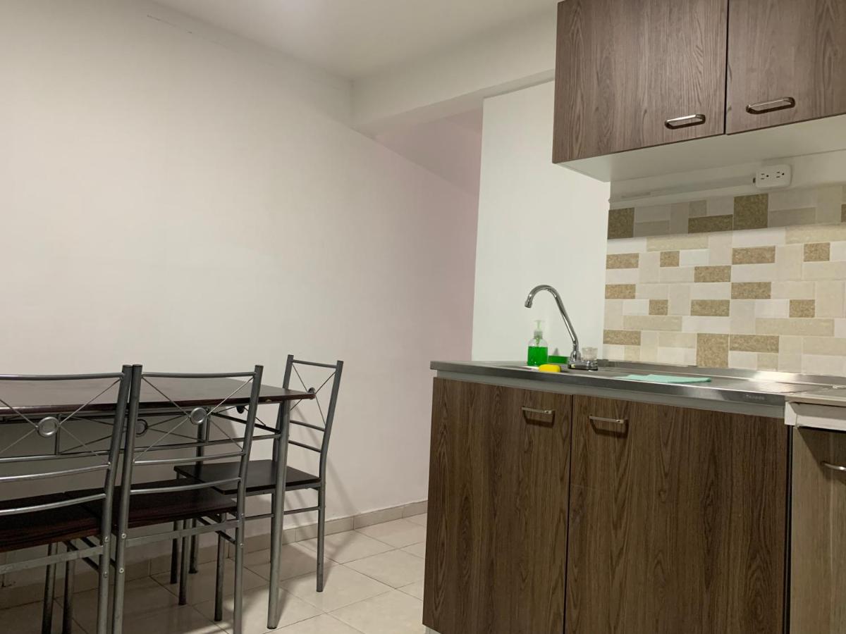 Apartaestudio de la 80 por el Titán Plaza 101 - Housity