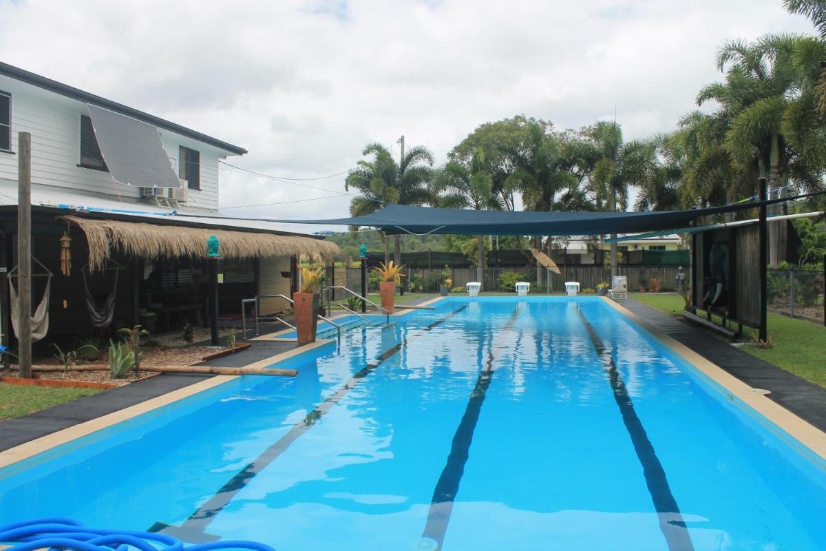 Kurrimine Beach Bum Retreat 2 story villa - Housity