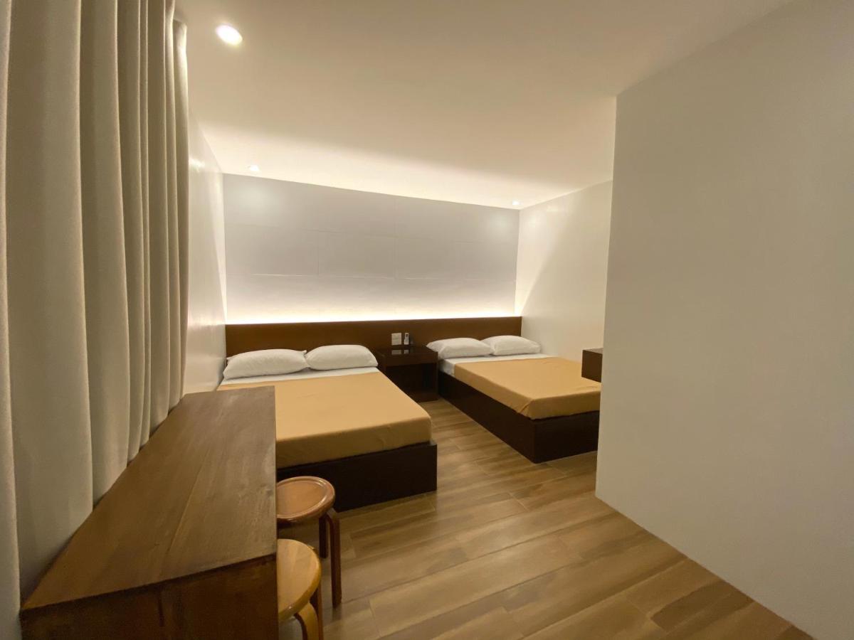 Espineli's - Housity