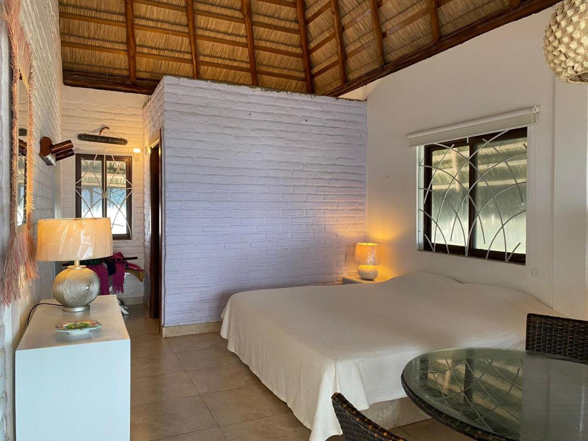 SUITE DE LUJO CON PISCINA Y PARQUEO EN PUNTA CARNERO - Housity