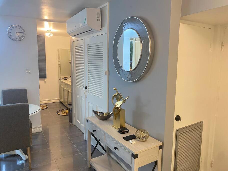 Touch Of Gold - Housity
