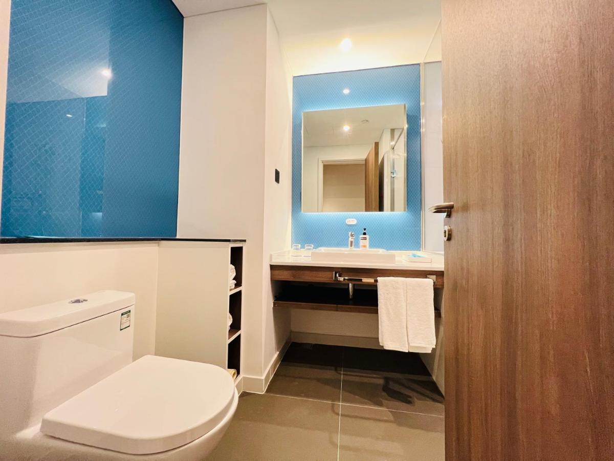 Holiday Inn Express Yangjiang City Center, an IHG Hotel - Housity