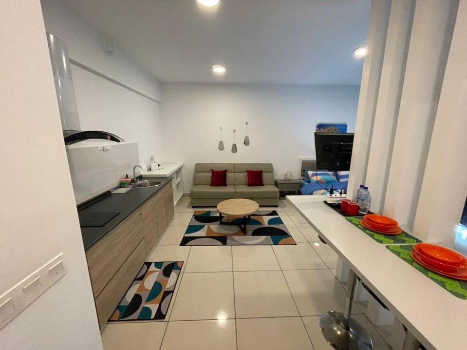 Manis Evo Bangi Soho - Netflix & wifi - Housity