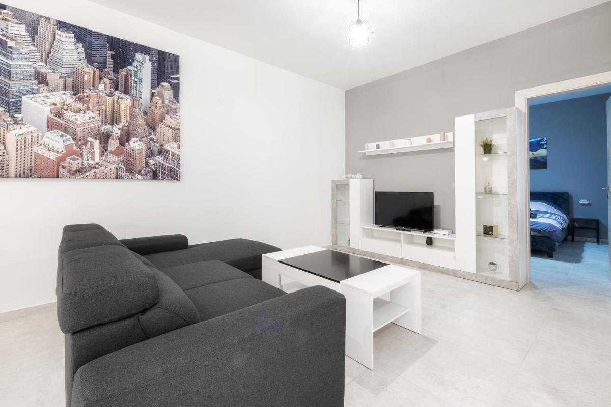 Newly built detached house with parking - Housity