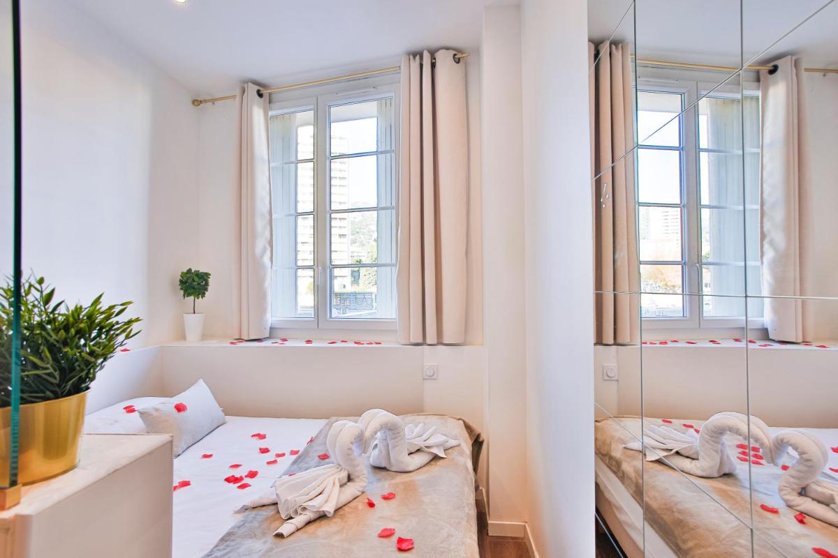 Suitetrails - Escapade en Amoureux T2 luxueux, Love Room avec balnéo, 60m gare - hypercentre - La Porte Bleue 4