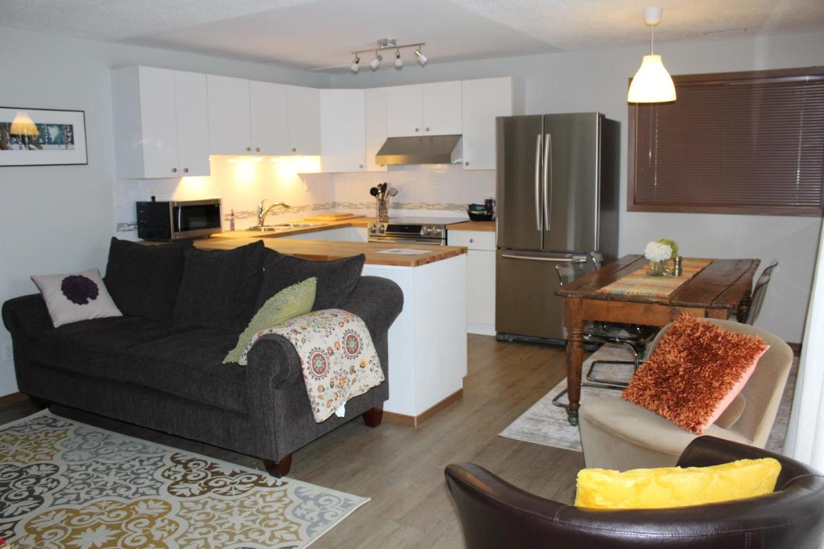 A Gem Inn the Rockies - Housity