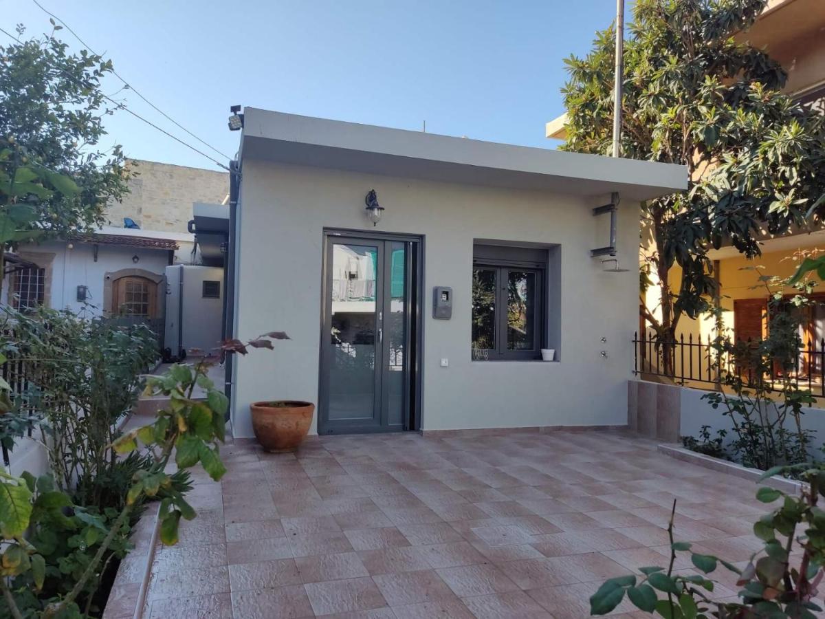 Irini's Home - Pitsidia - Housity