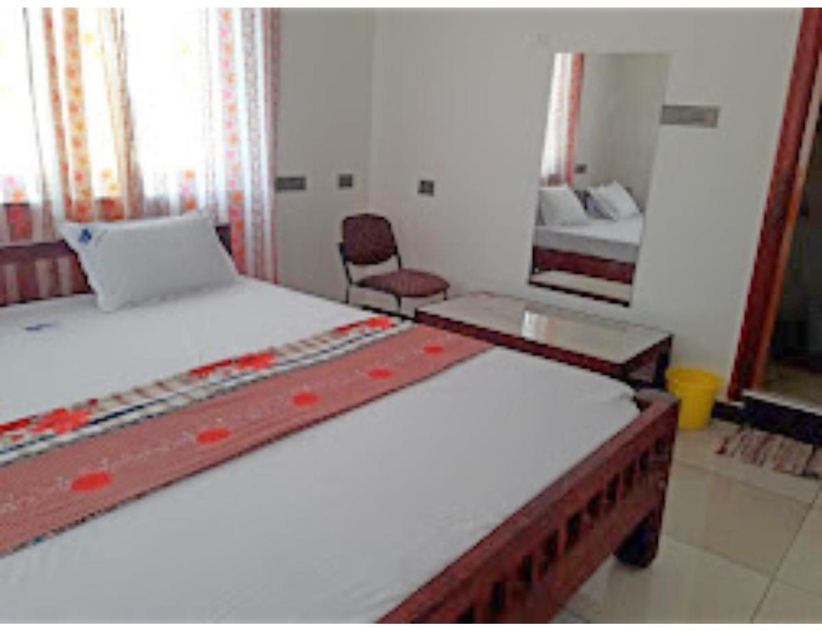R.K.Inn Guest House, Nonankuppam - Housity