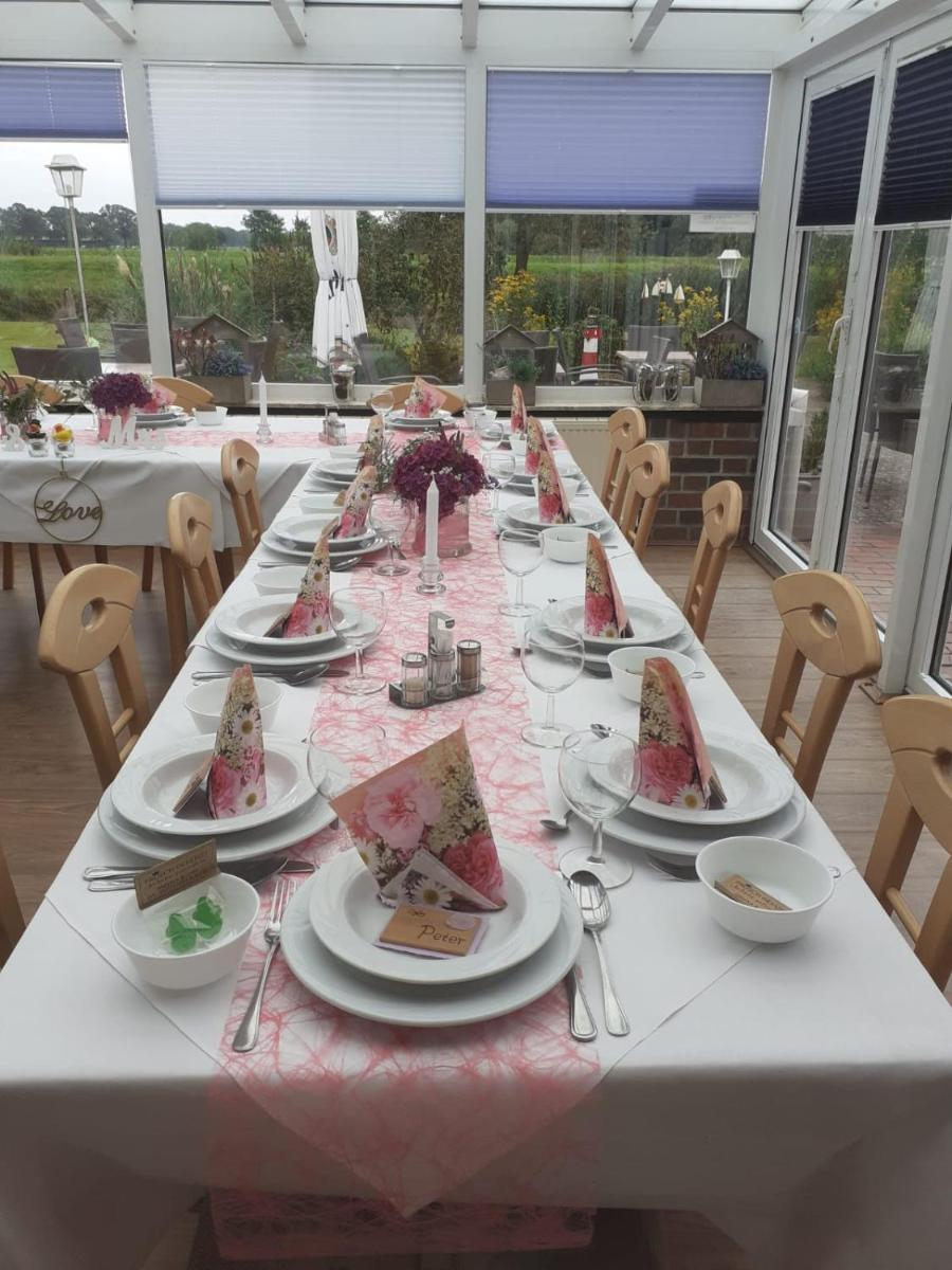 Hotel Am Deich - Housity