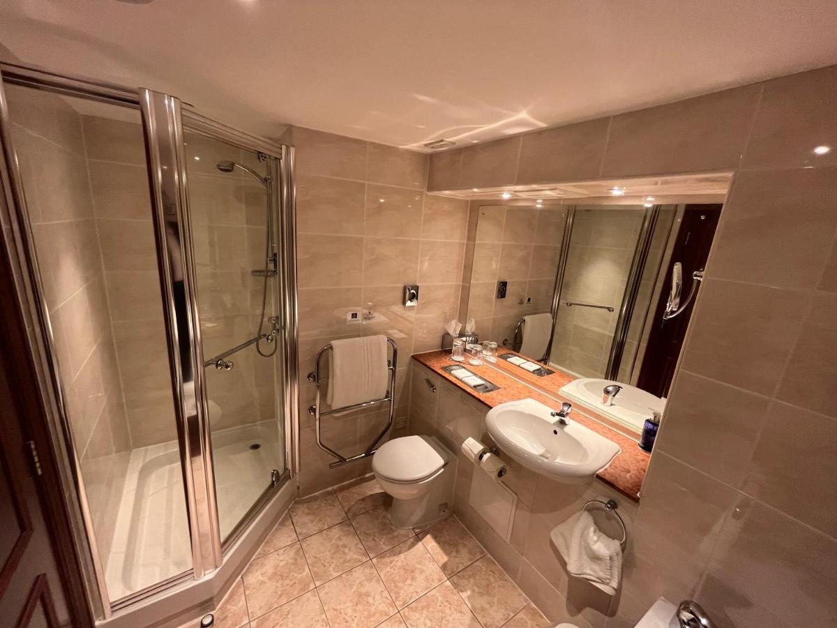 Macdonald Tickled Trout Hotel - Housity
