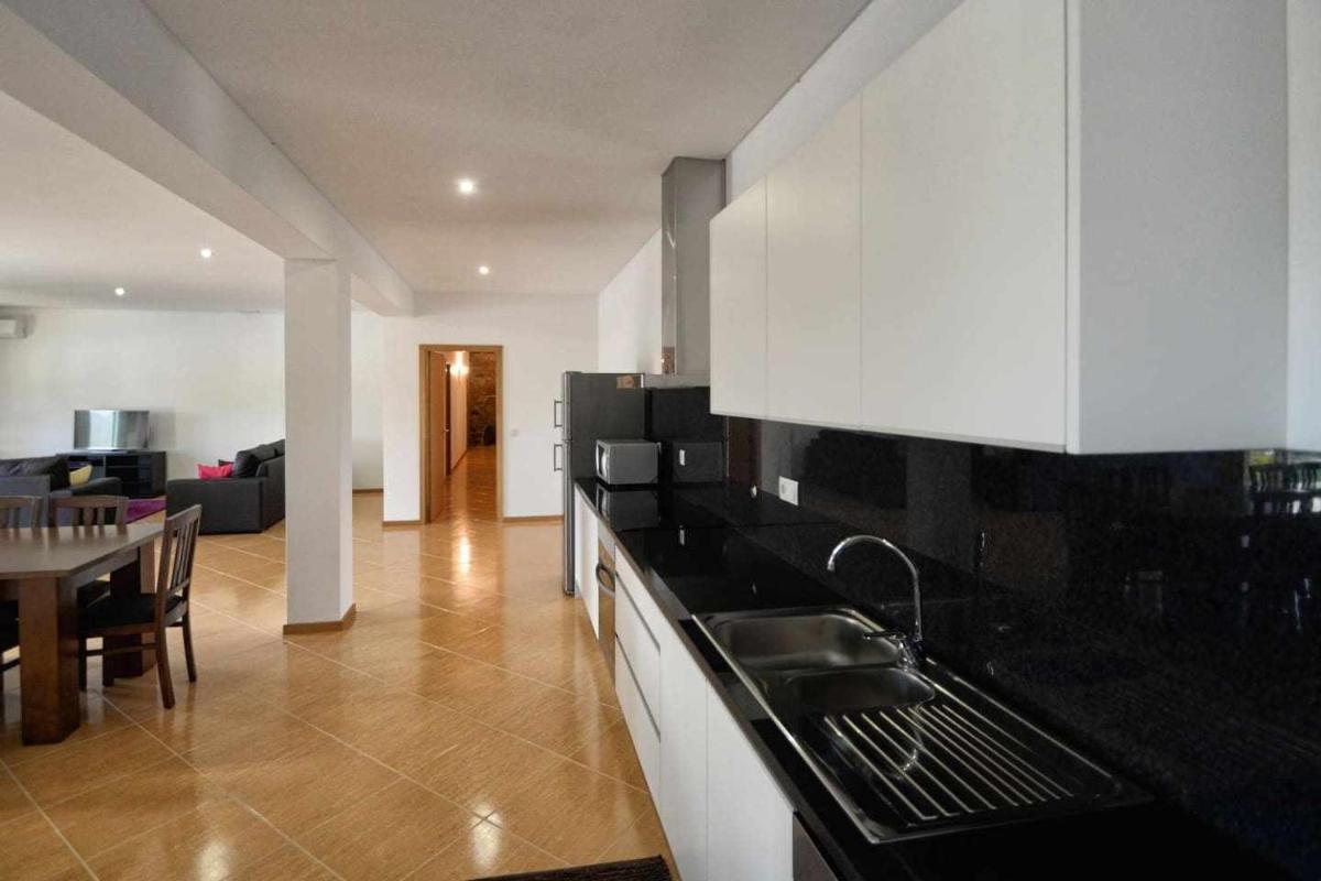 Casa da Caneleira Camélias de Basto - Housity