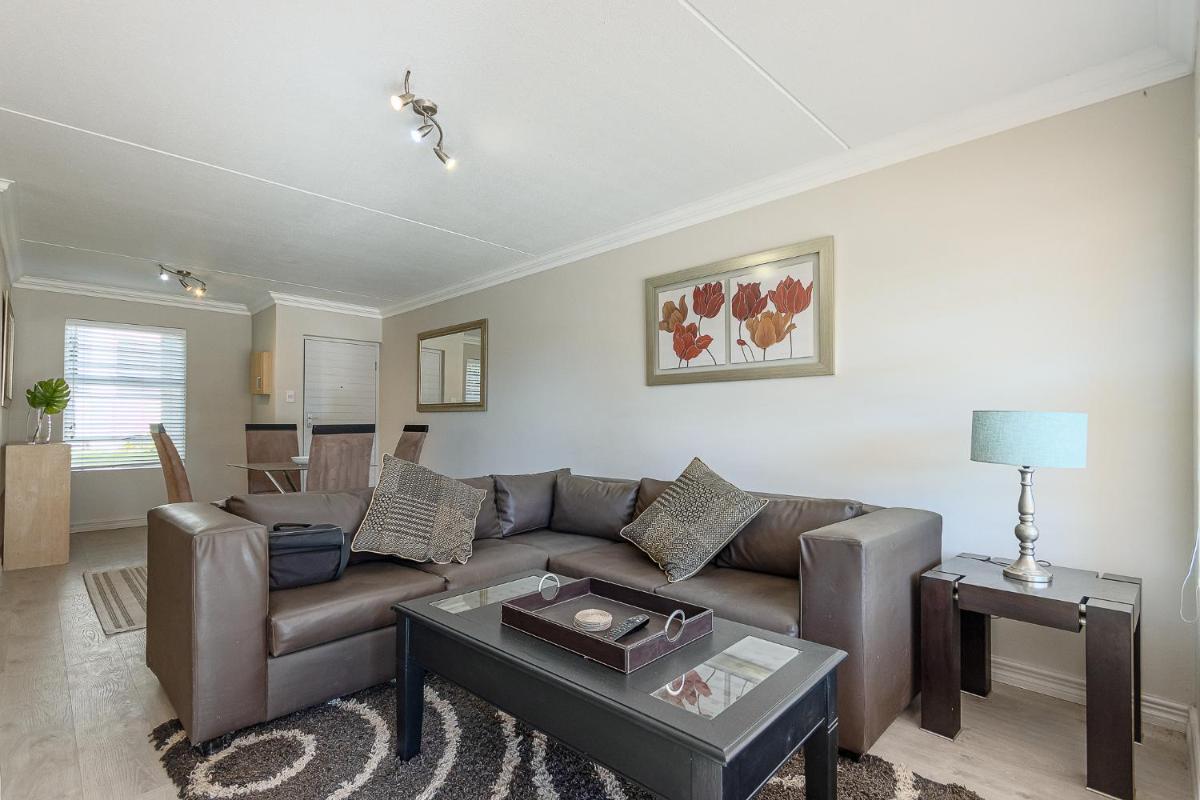 RAD STAYS - 26 Madison Palms East 112 North Road Sandown - Housity