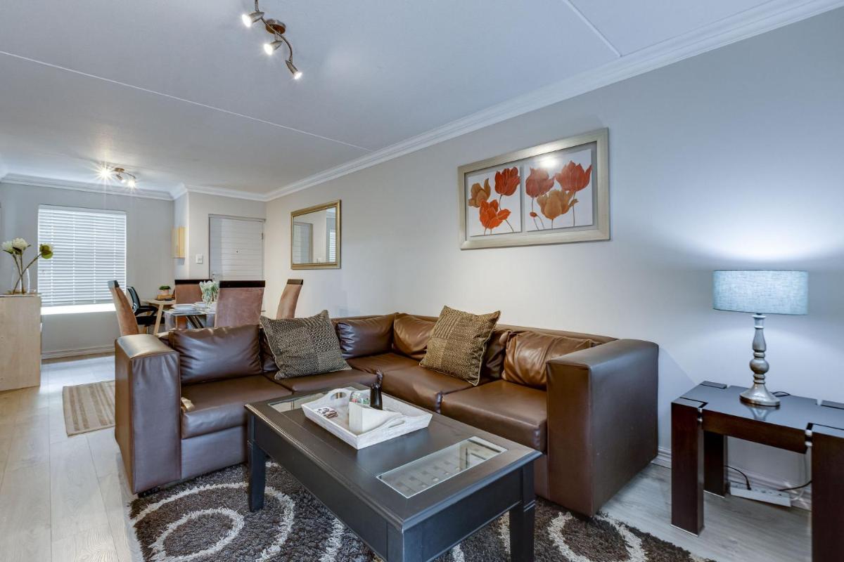 RAD STAYS - 26 Madison Palms East 112 North Road Sandown - Housity