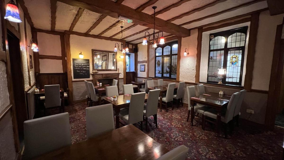 George Hotel - Housity