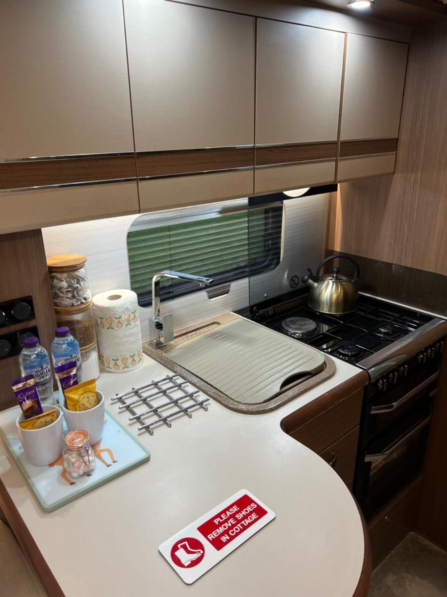 Self Contained Holiday Home Caravan - Housity