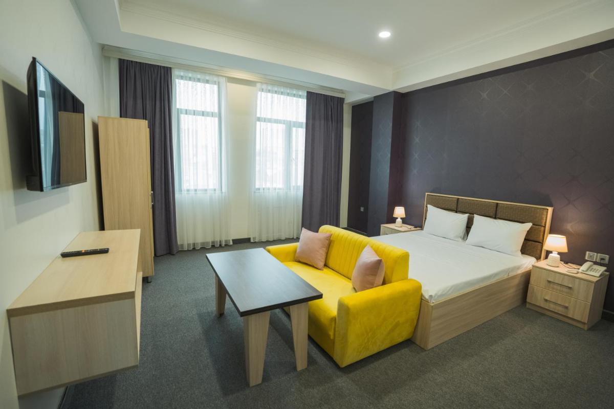 Ogguesto Hotel - Housity