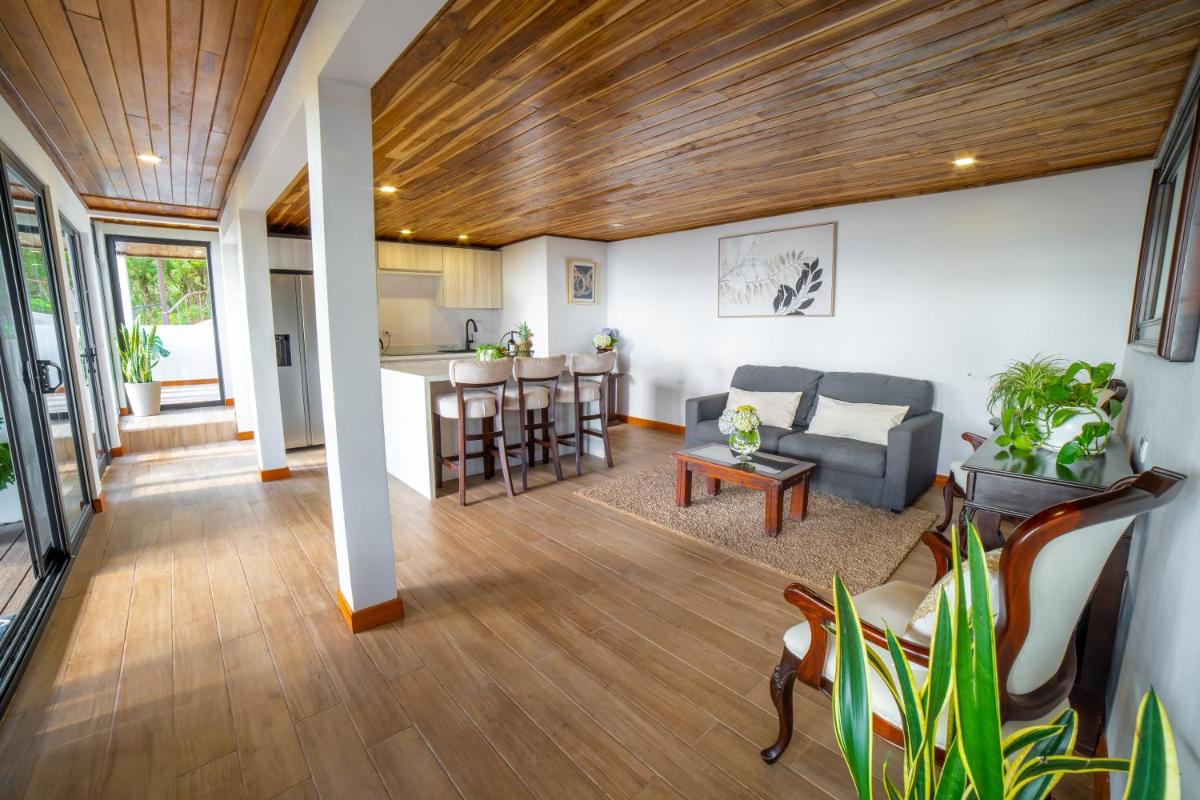 Flower’s Paradise Monteverde - Housity