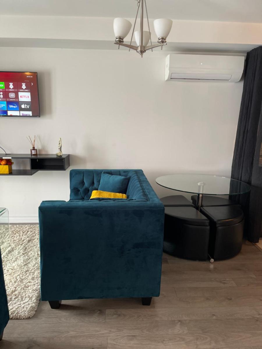 Lovely cozy and spacious apt w Free parking, Ac-Tv. - Housity