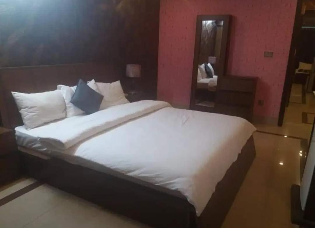 Suitetrails - Pyramid International Guest House