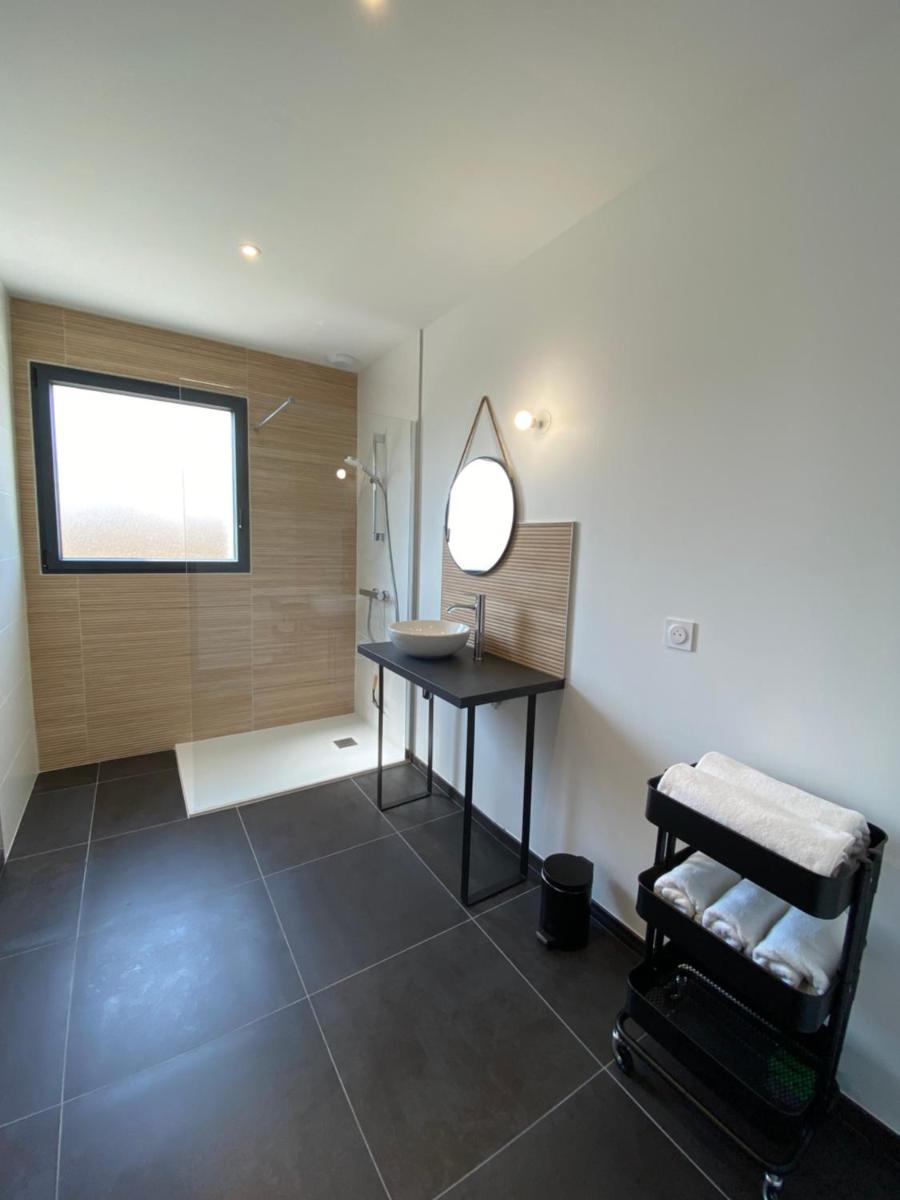 Maison de plain pied, entre terre et mer - Housity