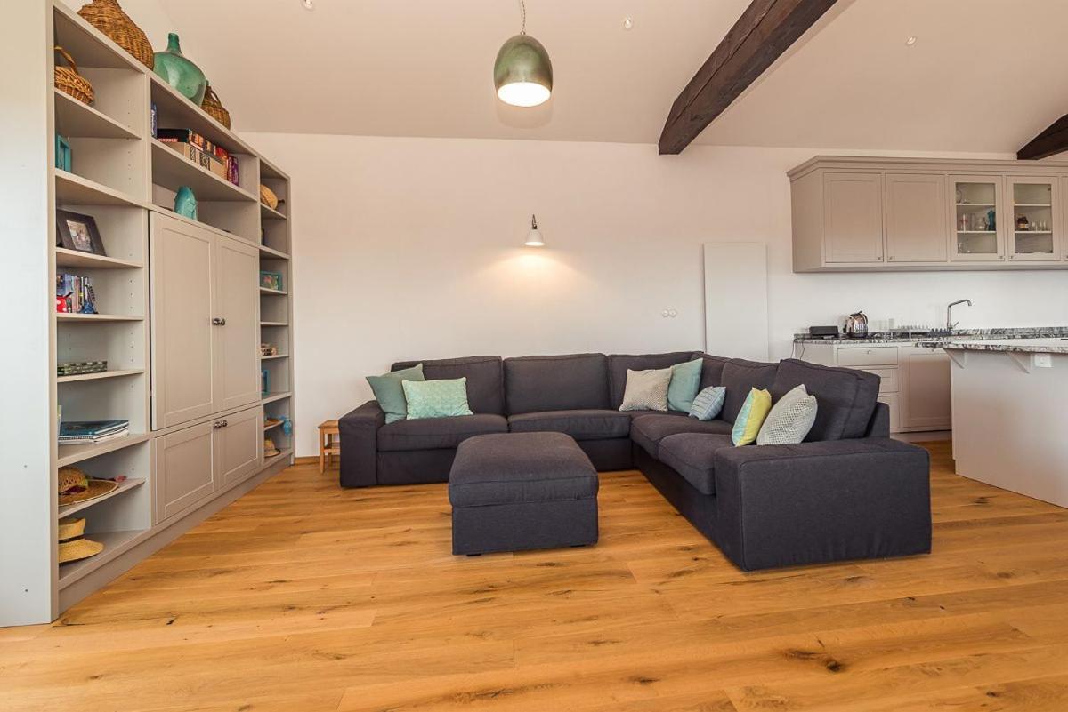 Cherry Orchard House - Housity