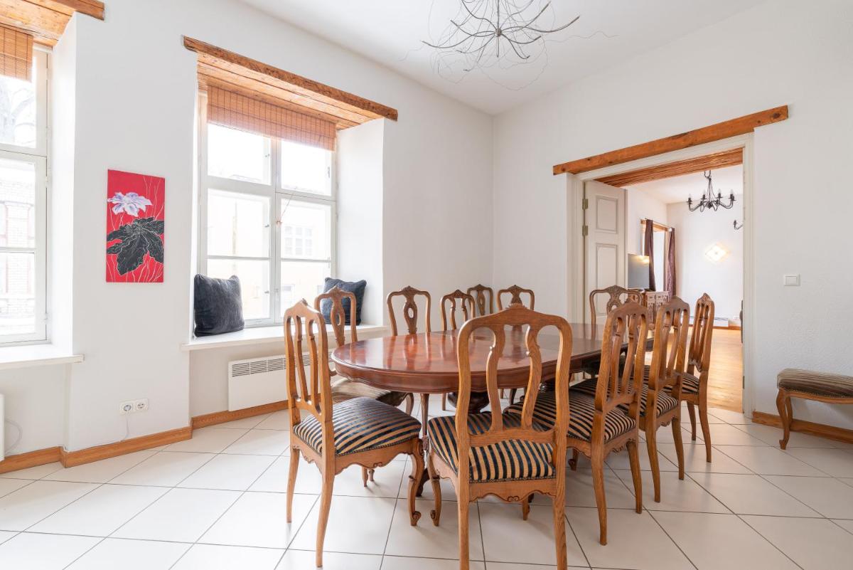 Old Town - Premium Medieval House - Housity