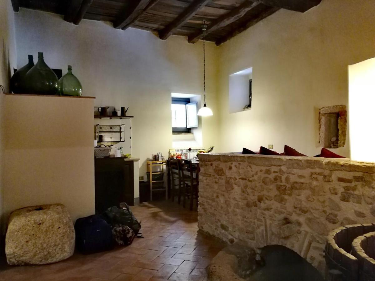 Umbria Valnerina in Noble Residence near Spoleto Apartment x 4-6 persons - Housity
