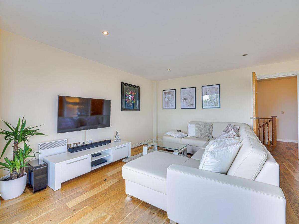 Grand Parade - Housity